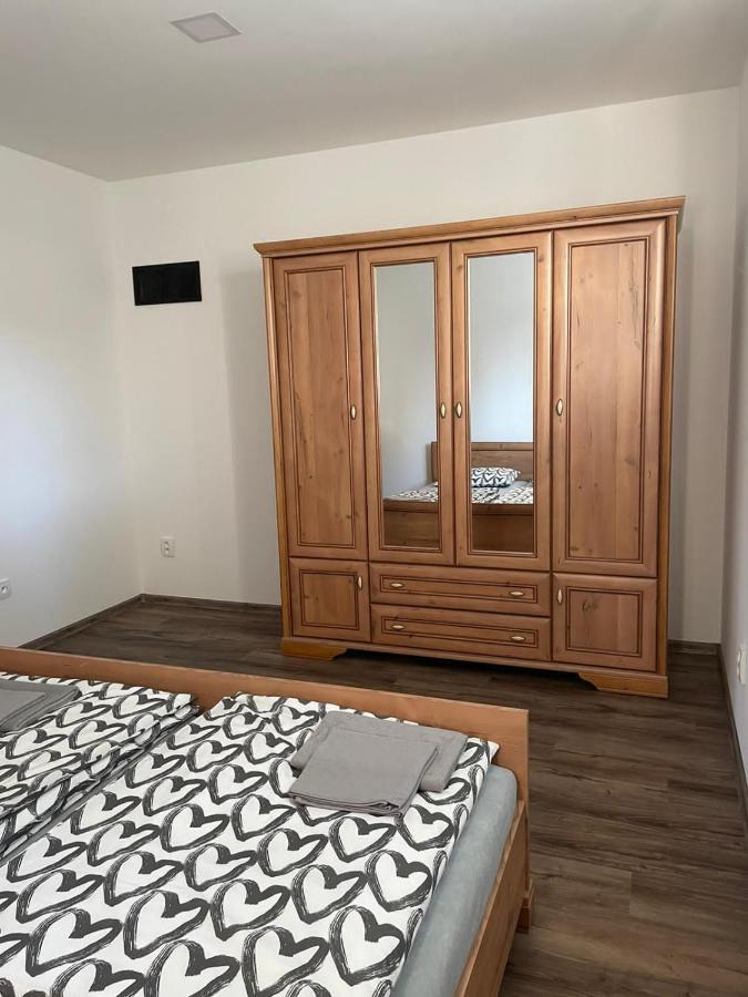 Bela pod Bezdezem Vilka Petra Pod Bezdezemヴィラ エクステリア 写真