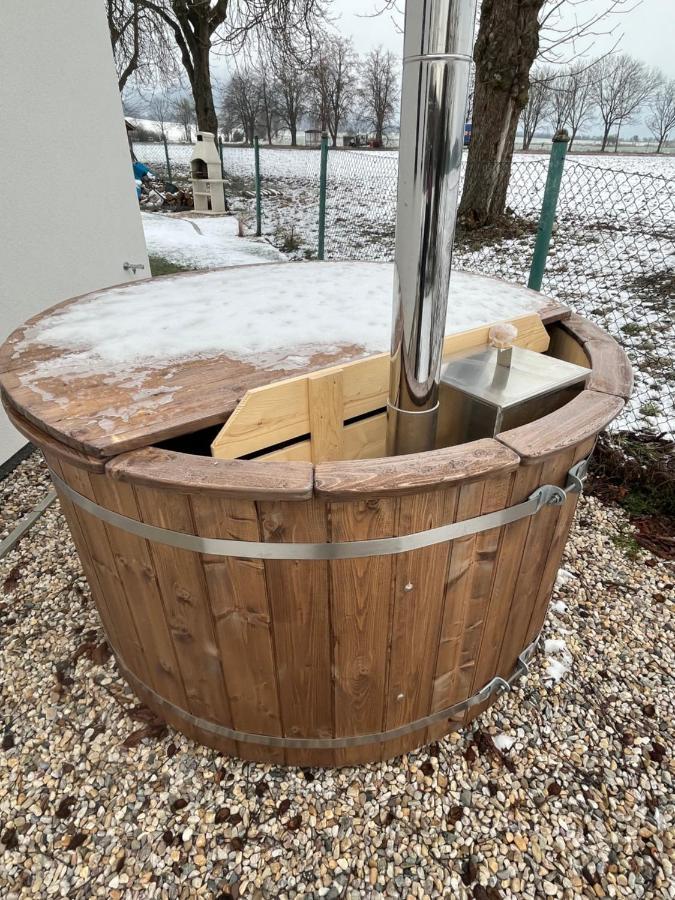 Bela pod Bezdezem Vilka Petra Pod Bezdezemヴィラ エクステリア 写真